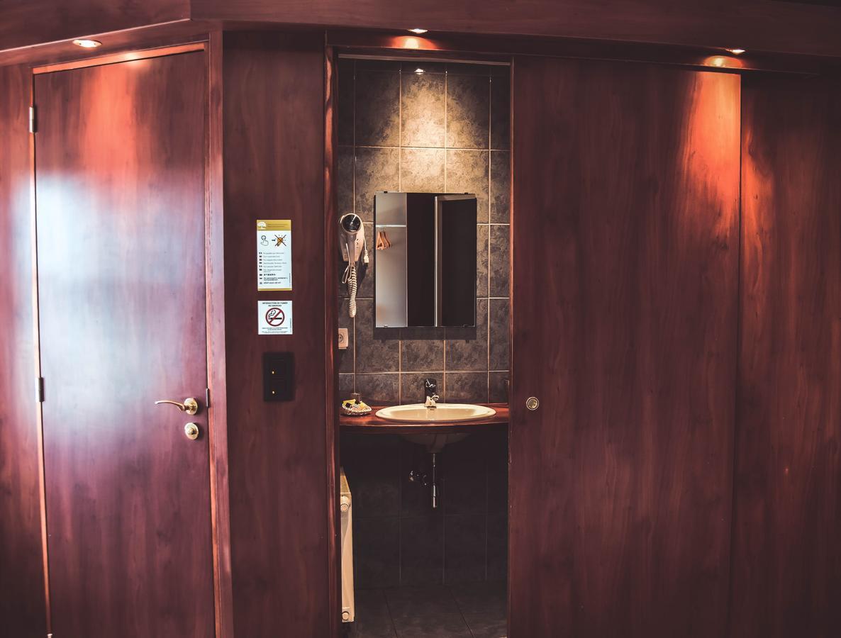 Rocroi Hotel L'Etoile De Marie מראה חיצוני תמונה